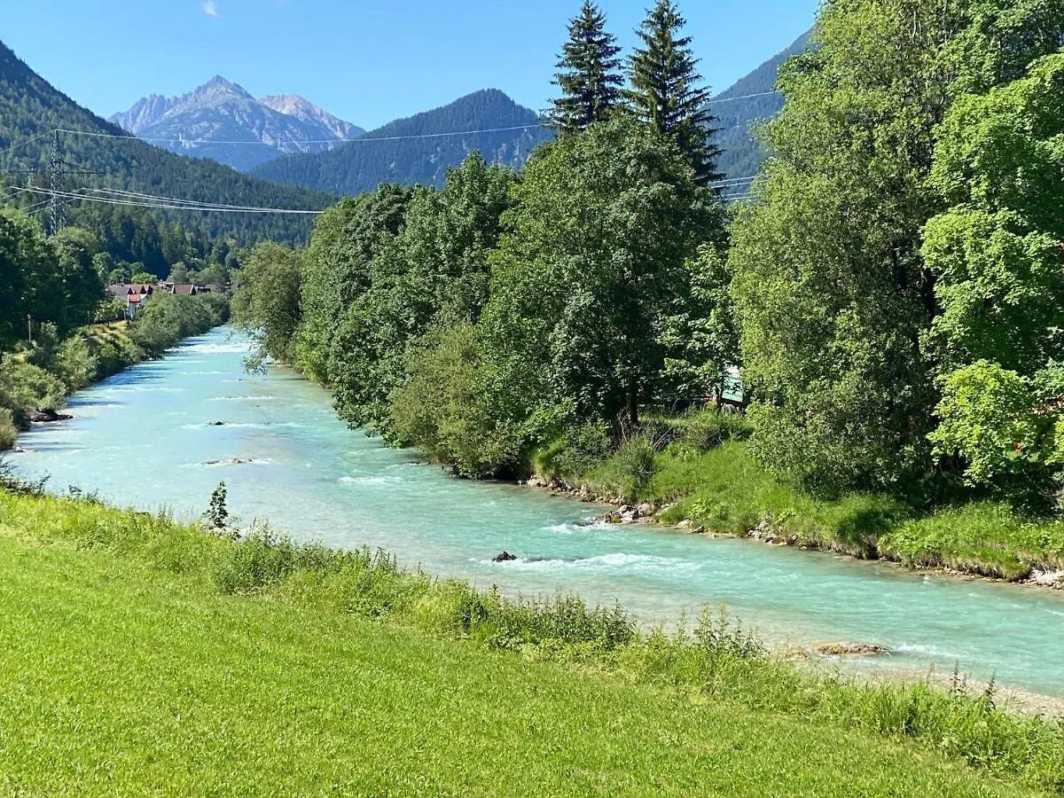 Evelyn - Haus Karwendel, Ferienwohnung Mittenwald Apartamento
