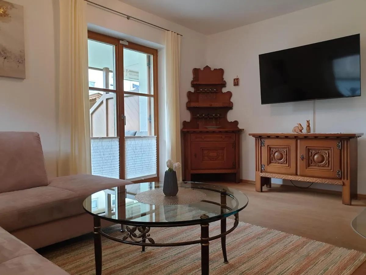 Evelyn - Haus Karwendel, Ferienwohnung Mittenwald