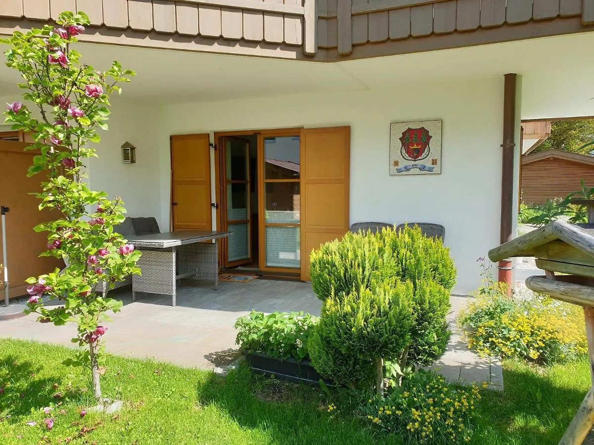 Apartamento Evelyn - Haus Karwendel, Ferienwohnung Mittenwald