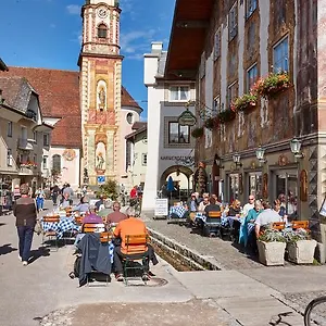 3* Pensión Alpenrose